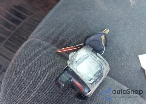 2004 Chevrolet Silverado 1500 Ls из США, поврежденный, VIN 1GCEK19V54E127923